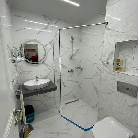 Golden Leaf, Swimming Pool View Apartment Ravda